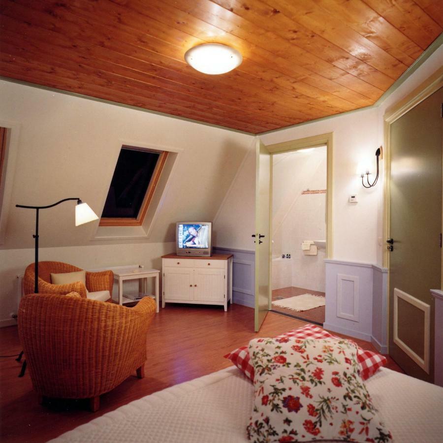 Hotel Vesting Буртанье Экстерьер фото